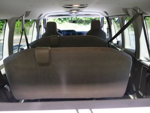 Used 2014 Ford E-350 and Econoline 350 XLT RWD image 22