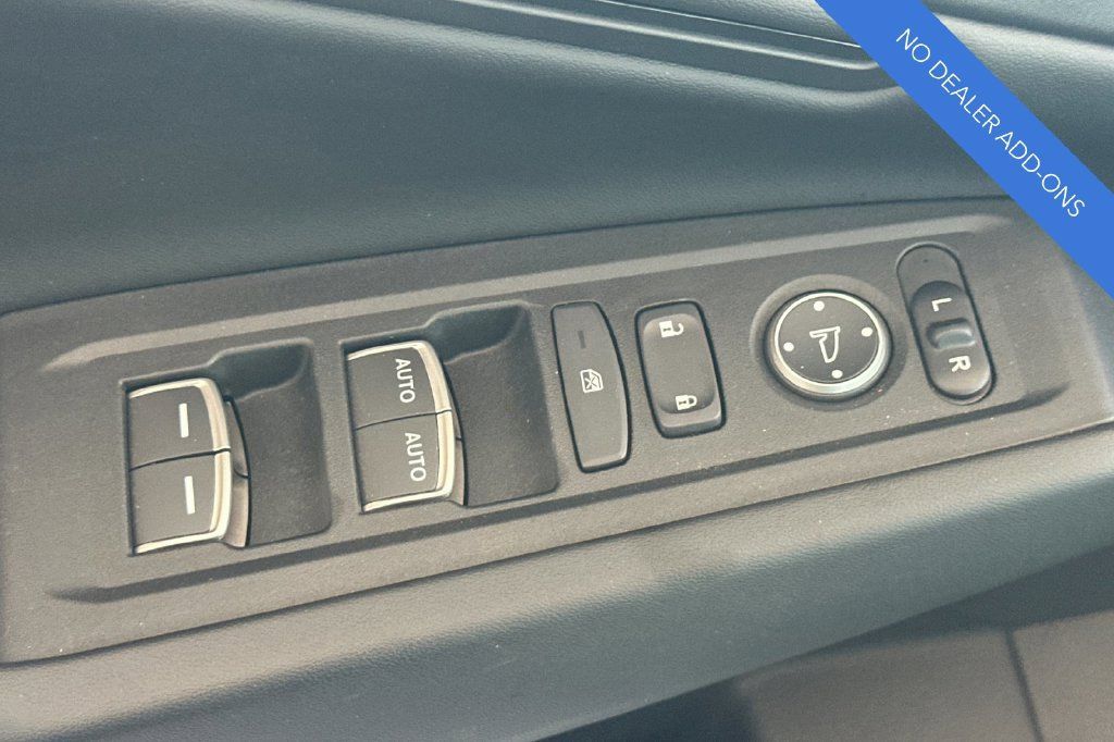 Certified 2025 Honda Accord SE image 12