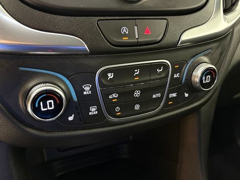 Used 2024 Chevrolet Equinox LT FWD image 27