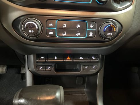 Used 2017 Chevrolet Colorado Z71 w/ Z71 Midnight Edition AWD/4WD image 19