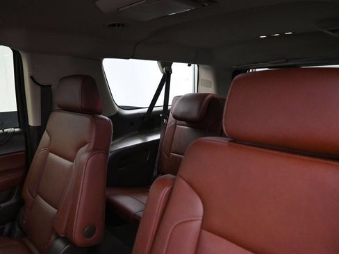 Used 2018 Chevrolet Suburban Premier AWD/4WD image 15