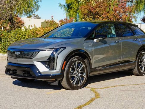 New 2026 Cadillac Optiq Sport 2 image 3