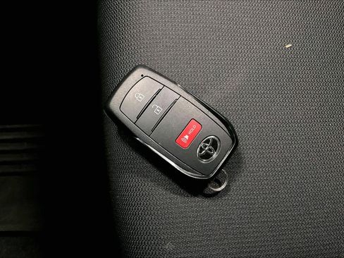 Used 2023 Toyota Corolla SE image 13