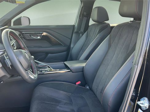 Certified 2025 Acura ADX A-Spec image 12