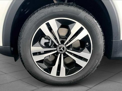 New 2026 Mercedes-Benz GLB 250 4MATIC image 16