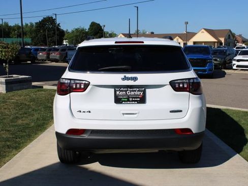 Used 2023 Jeep Compass Latitude AWD/4WD image 27