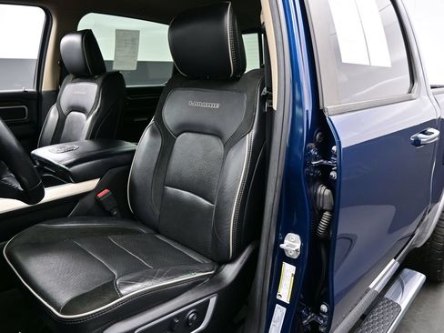 Used 2020 RAM 1500 Laramie AWD/4WD image 15