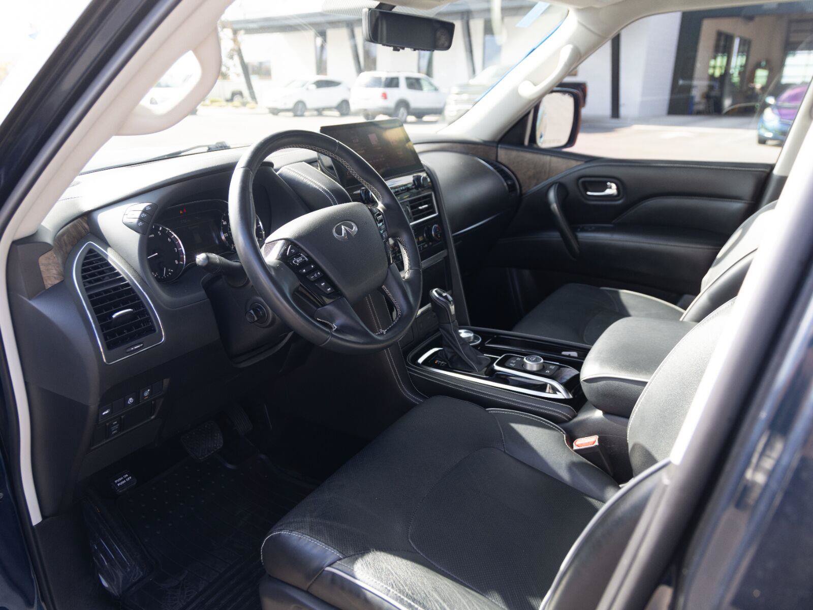 Used 2023 INFINITI QX80 Premium Select w/ Cargo Package AWD/4WD image 10