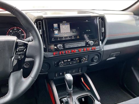 Used 2025 Nissan Frontier Pro-X w/ Pro Convenience Package RWD image 7