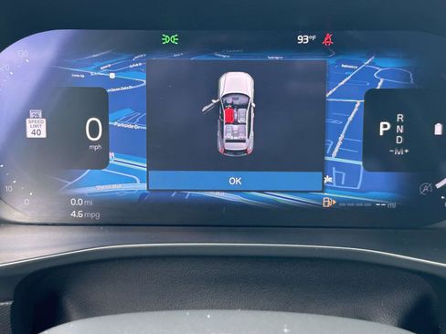 Certified 2025 Volvo XC40 B5 Plus AWD/4WD image 23