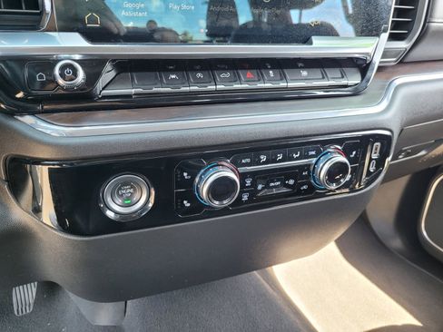 Used 2024 GMC Sierra 1500 SLT AWD/4WD image 19