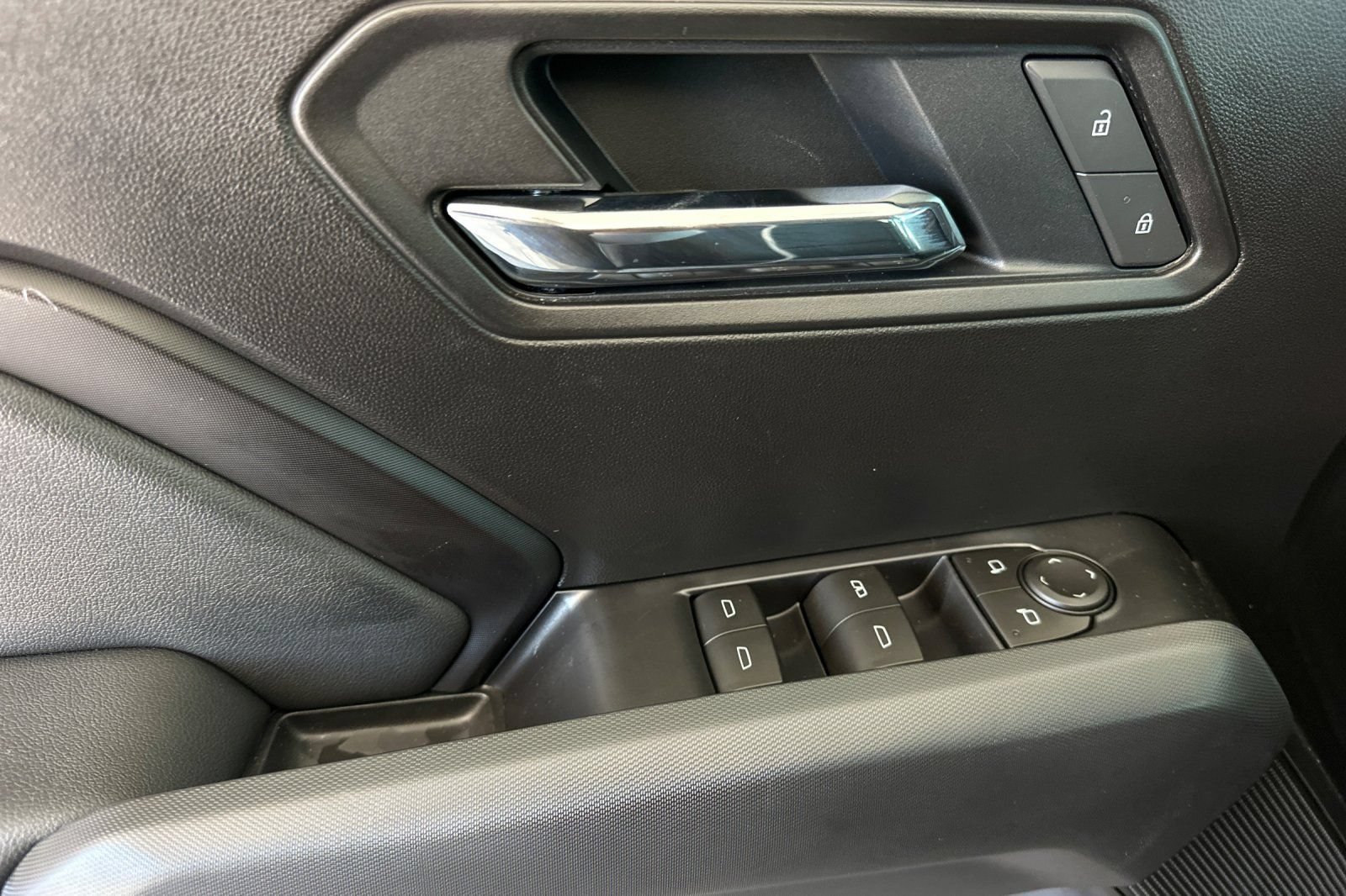 New 2026 Chevrolet Colorado LT RWD image 11