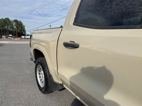 Used 2024 Chevrolet Colorado W/T image 22