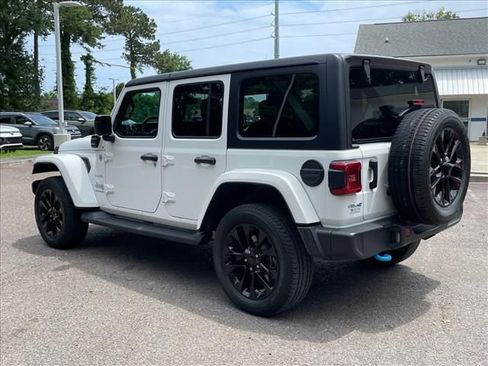 Used 2023 Jeep Wrangler Unlimited Sahara w/ Cold Weather Group AWD/4WD image 27