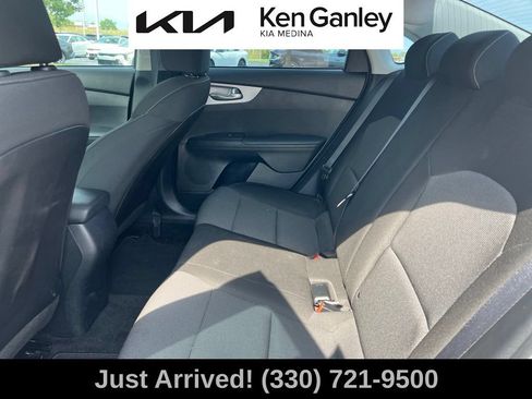 Used 2022 Kia Forte LXS FWD image 10