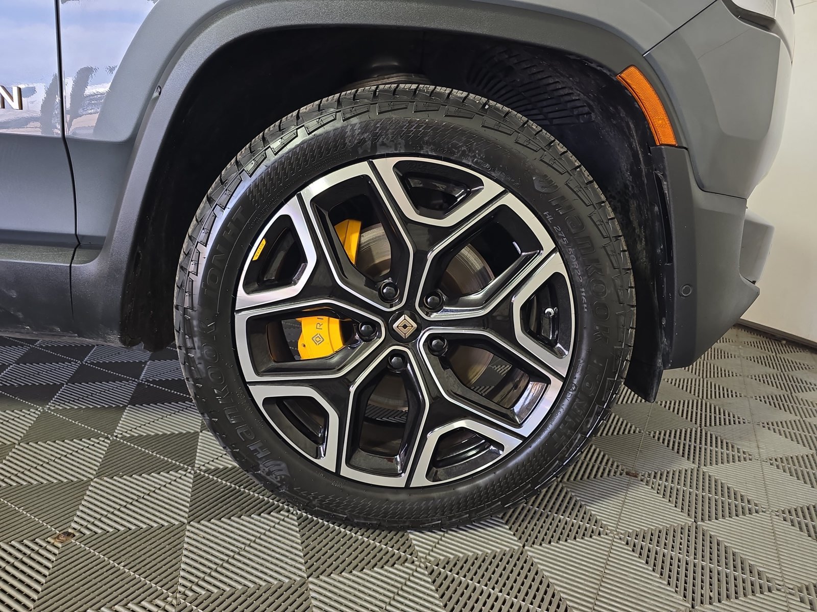 Used 2022 Rivian R1S Launch Edition Quad AWD/4WD image 11