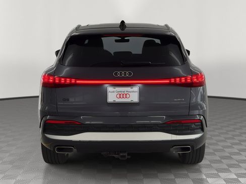 Used 2025 Audi Q5 Premium Plus w/ Premium Plus AWD/4WD image 10