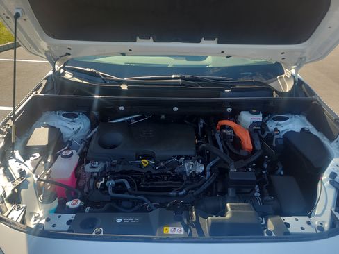 Certified 2025 Toyota RAV4 XLE AWD/4WD image 31