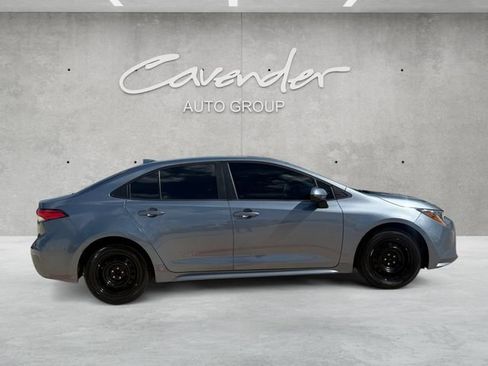 Used 2022 Toyota Corolla LE FWD image 18