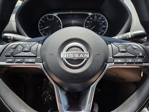 Used 2024 Nissan Sentra SV FWD image 32