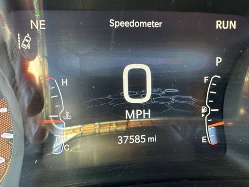 Used 2025 Jeep Compass Trailhawk AWD/4WD image 7