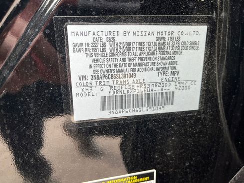 Used 2025 Nissan Kicks SV image 10