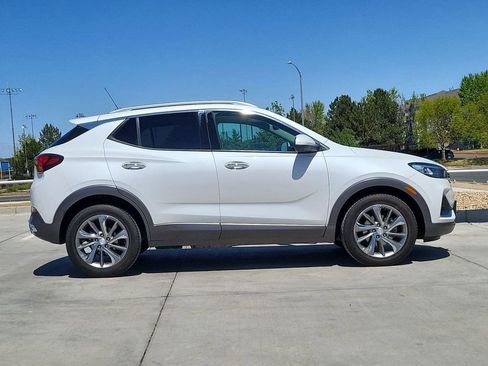 Used 2021 Buick Encore GX Essence w/ Advanced Technology Package AWD/4WD image 9