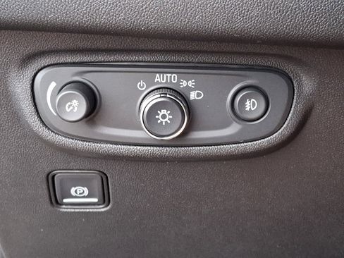 Certified 2022 GMC Terrain AT4 w/ LPO, Floor Liner Package AWD/4WD image 27