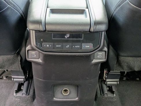 Used 2025 Toyota Grand Highlander FWD image 17