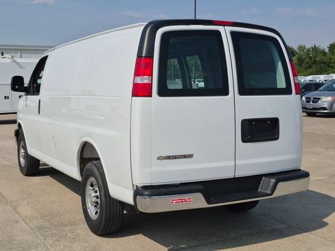 Certified 2025 Chevrolet Express 2500 w/ Driver Convenience Package RWD image 5