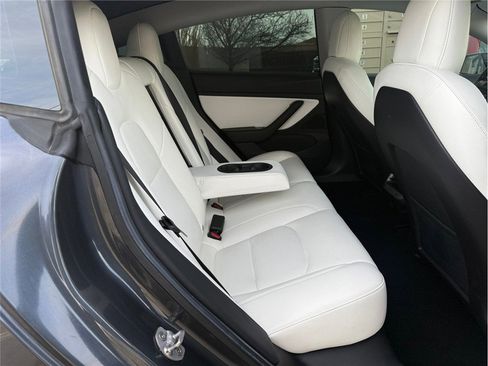 Used 2019 Tesla Model 3 Performance image 34
