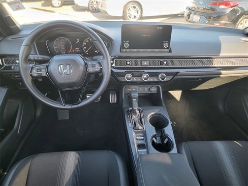 Used 2025 Honda Civic Sport image 17