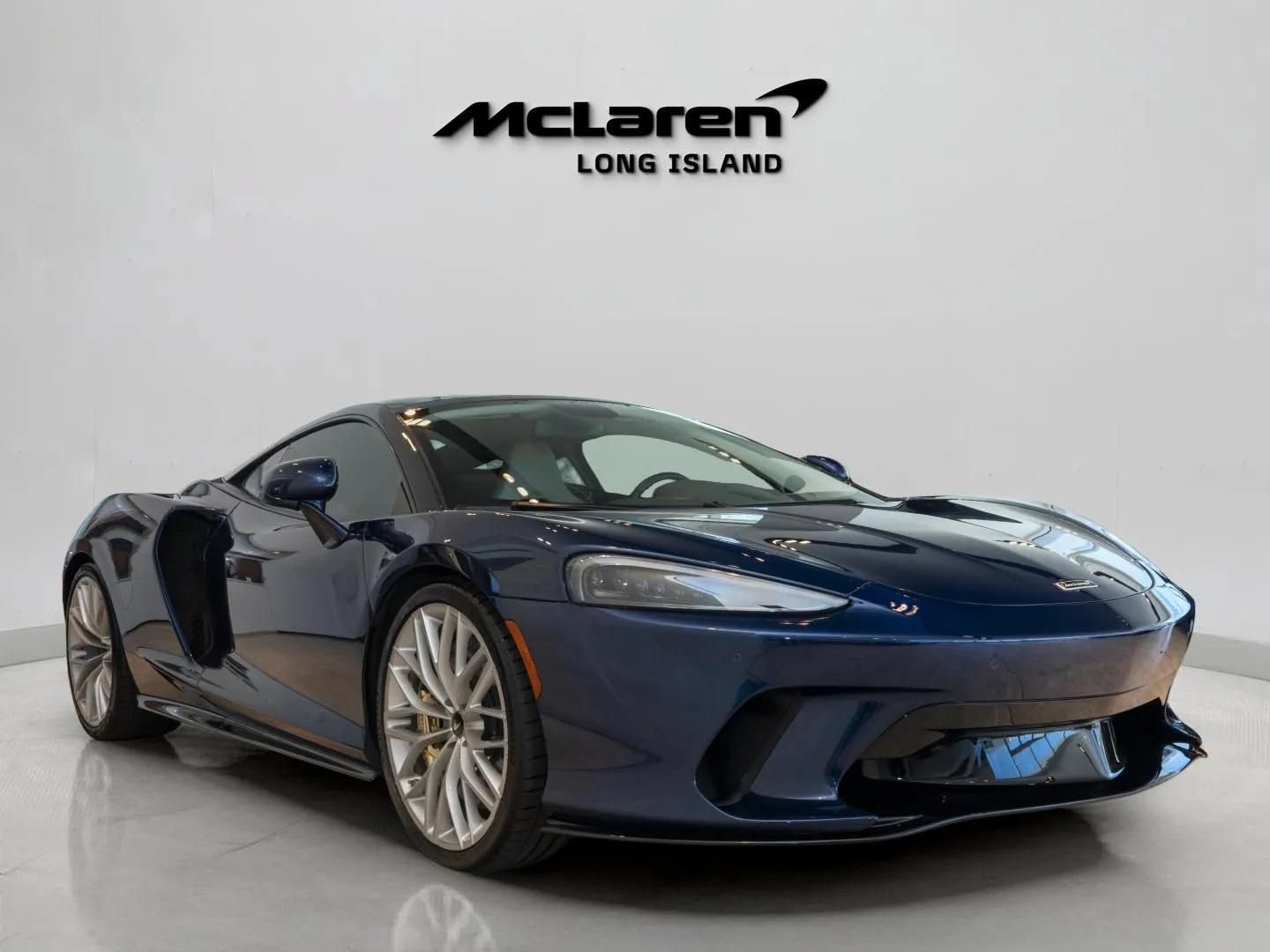 Used 2023 McLaren GT RWD image 3