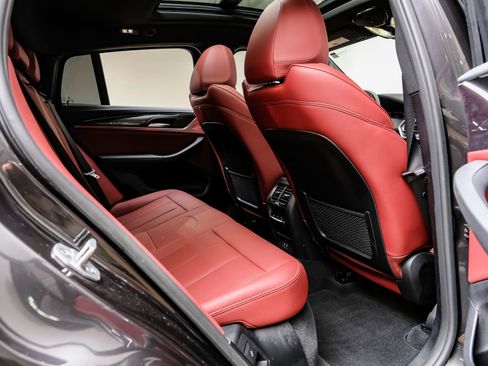 Used 2024 BMW X4 M40i w/ Shadowloine Package image 40