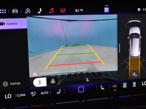 New 2026 Volkswagen Tiguan SE image 10