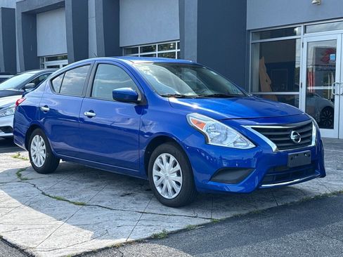 Used 2016 Nissan Versa SV image 1