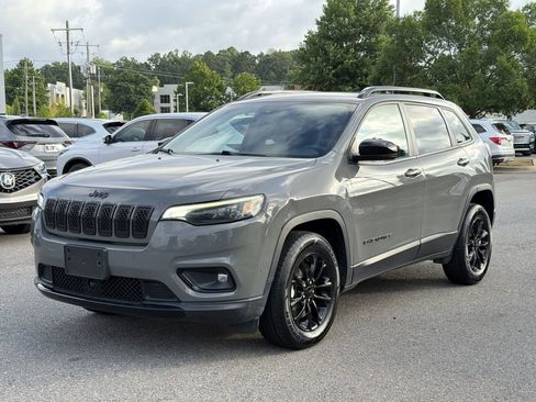 Used 2023 Jeep Cherokee Altitude Lux AWD/4WD image 7