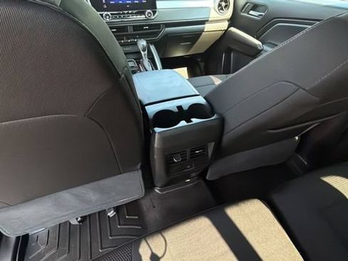 Used 2024 Chevrolet Colorado LT w/ LT Convenience Package RWD image 20