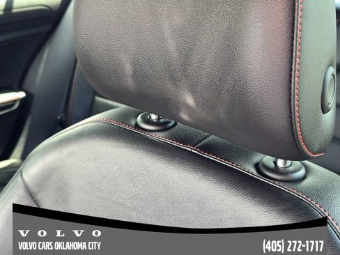 Used 2021 Volkswagen GTI SE FWD image 15