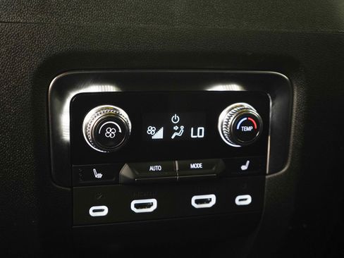 Used 2023 GMC Yukon XL Denali w/ Denali Reserve Package AWD/4WD image 18