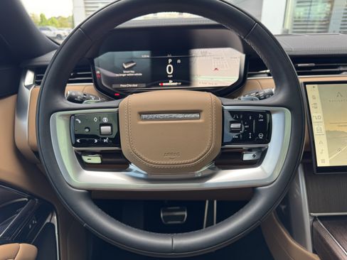 Certified 2024 Land Rover Range Rover Long Wheelbase SE AWD/4WD image 15