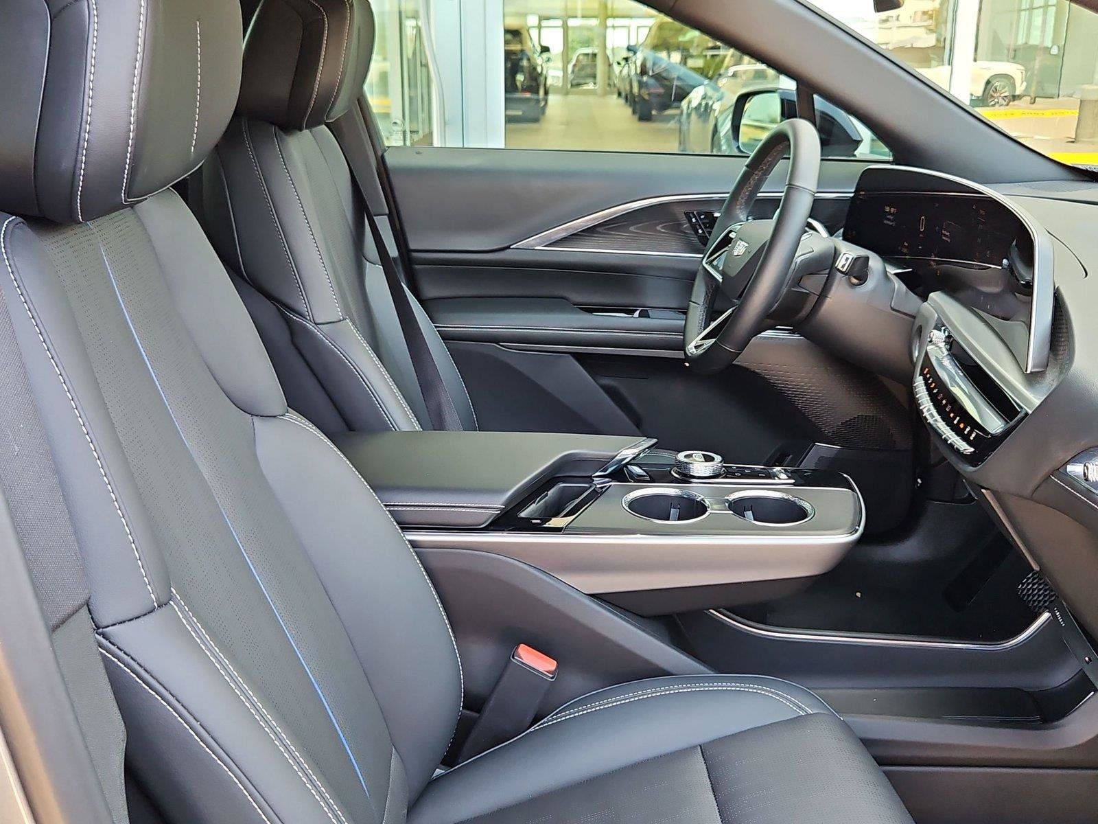 Certified 2024 Cadillac Lyriq Sport AWD/4WD image 28