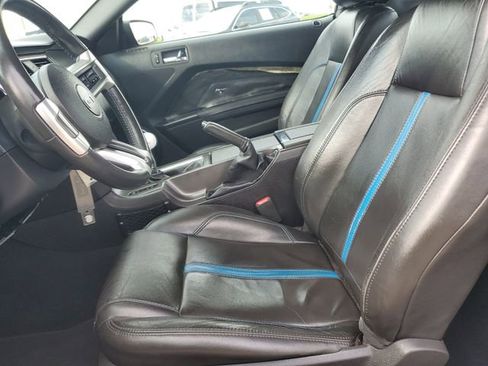 Used 2010 Ford Mustang GT Premium image 22