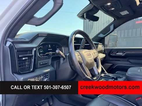 Used 2024 GMC Sierra 2500 AT4X AWD/4WD image 8