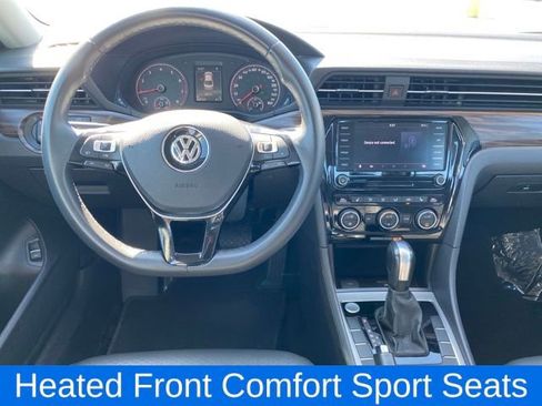 Used 2022 Volkswagen Passat 2.0T image 7