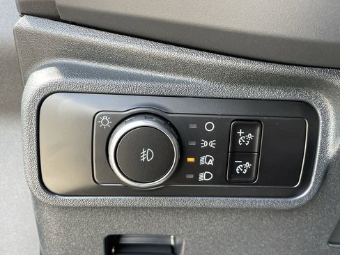 New 2025 Ford Bronco Outer Banks w/ Black Appearance Package image 29