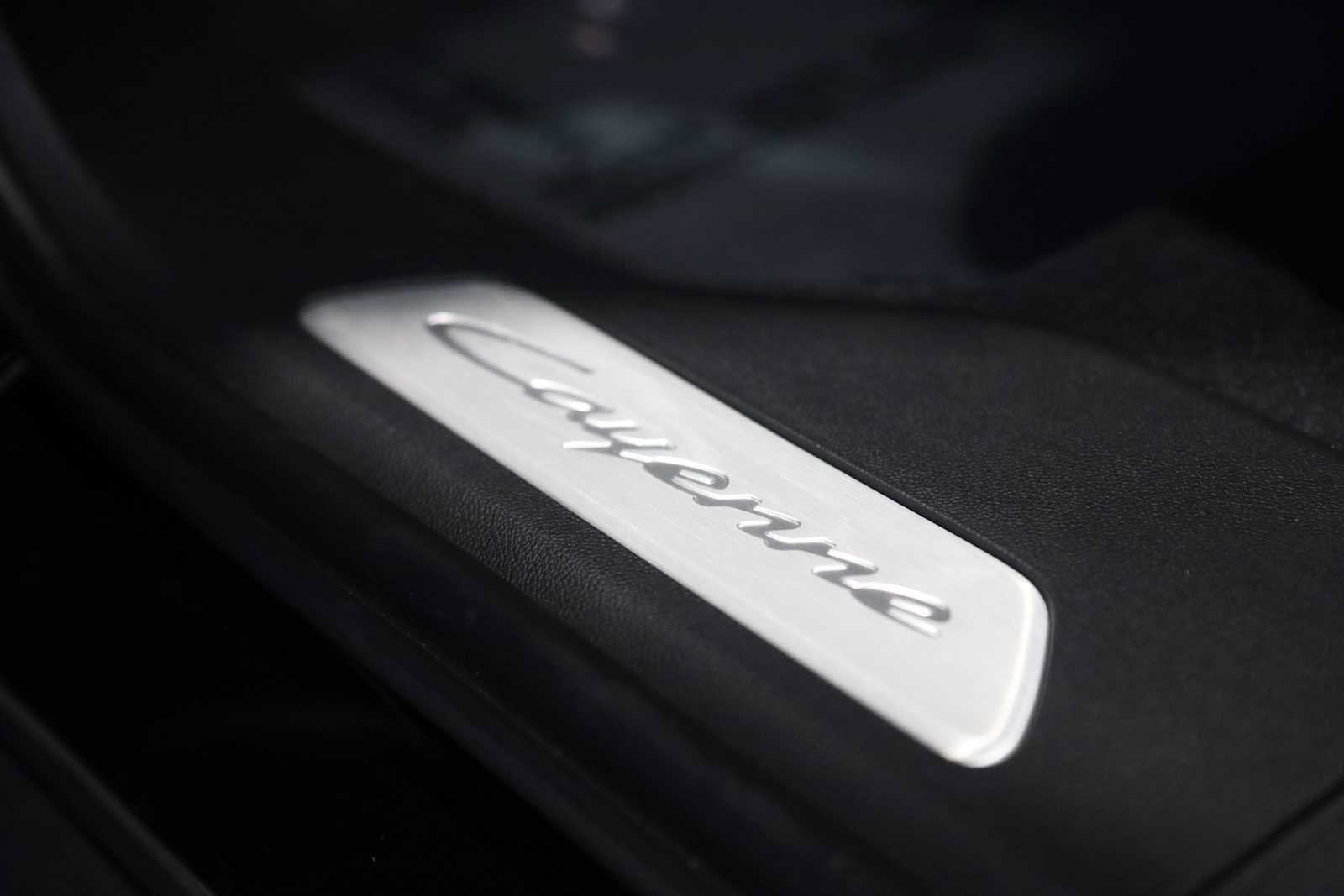 Used 2026 Porsche Cayenne AWD/4WD image 17