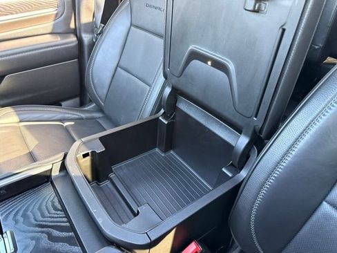 Used 2022 GMC Yukon XL Denali AWD/4WD image 33