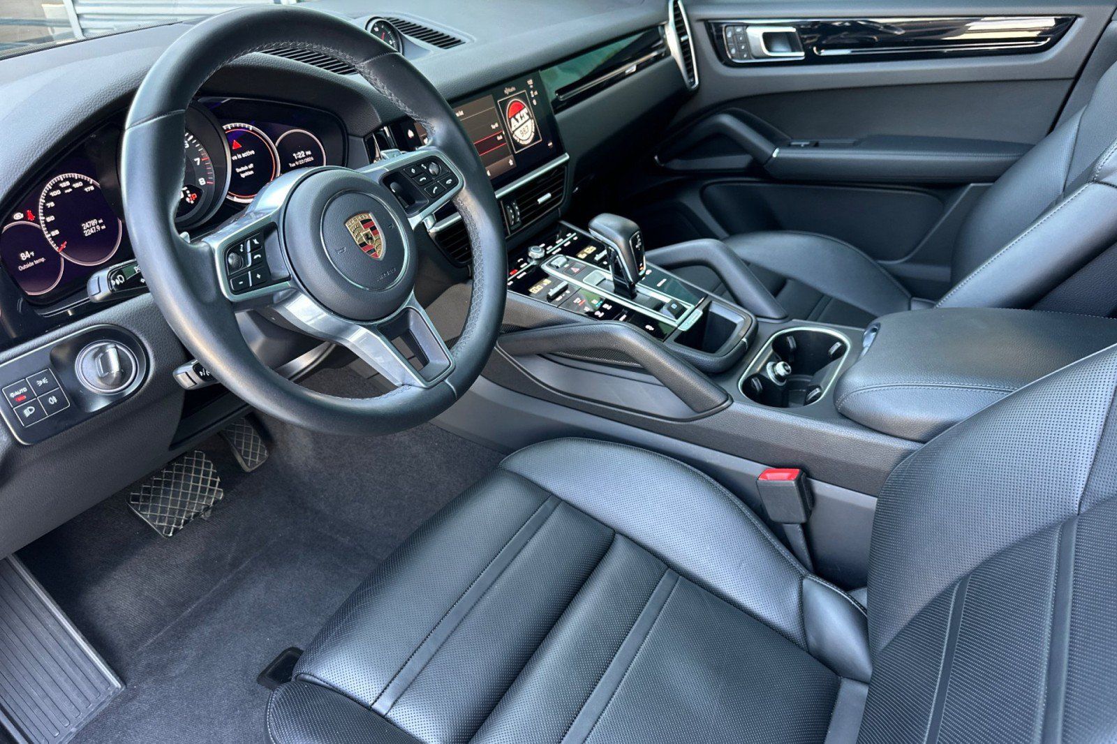 Certified 2023 Porsche Cayenne AWD/4WD image 4