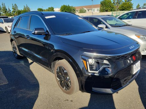 Used 2025 Kia Niro Wind image 2